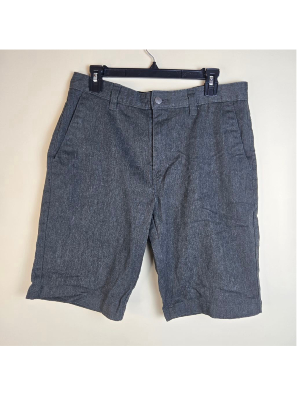 Men's VOLCOM Gray Flat Front Shorts Waist 32